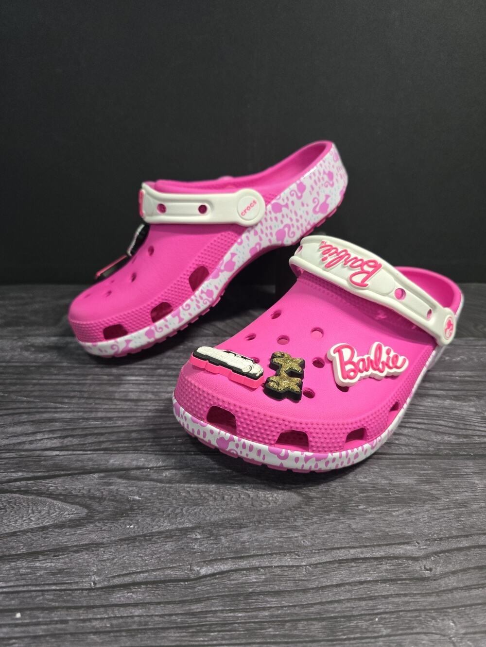 Crocs x Barbie Classic Clog Electric Pink Women's 6 / Men's 4 - Excellent EUC